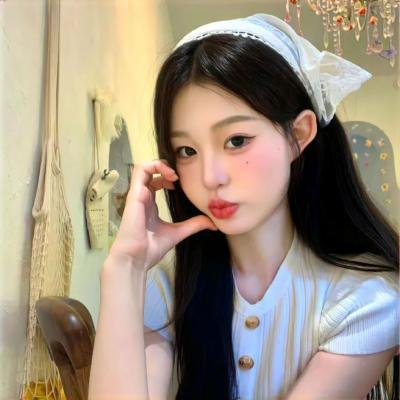 恋爱与友情之间2023 封面